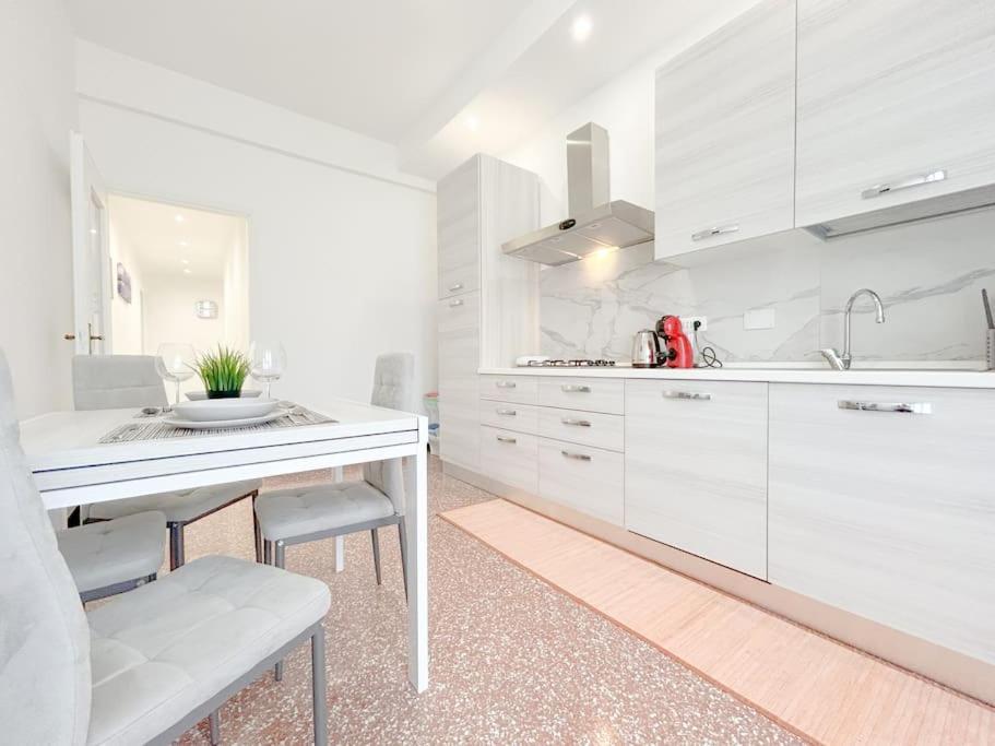ג'נובה Elegant Apartment - Wifi - Smart Tv - Netflix מראה חיצוני תמונה