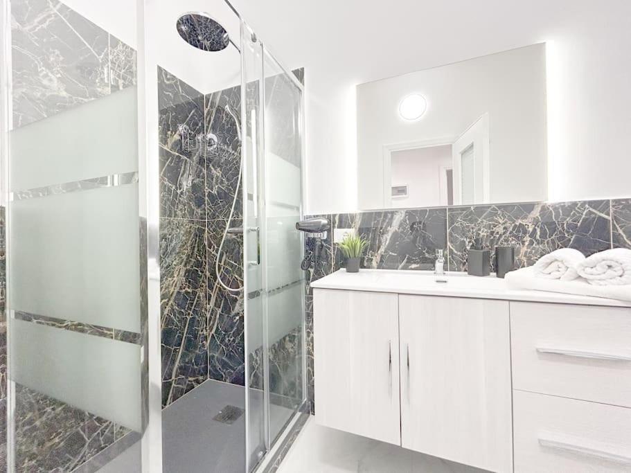 ג'נובה Elegant Apartment - Wifi - Smart Tv - Netflix מראה חיצוני תמונה
